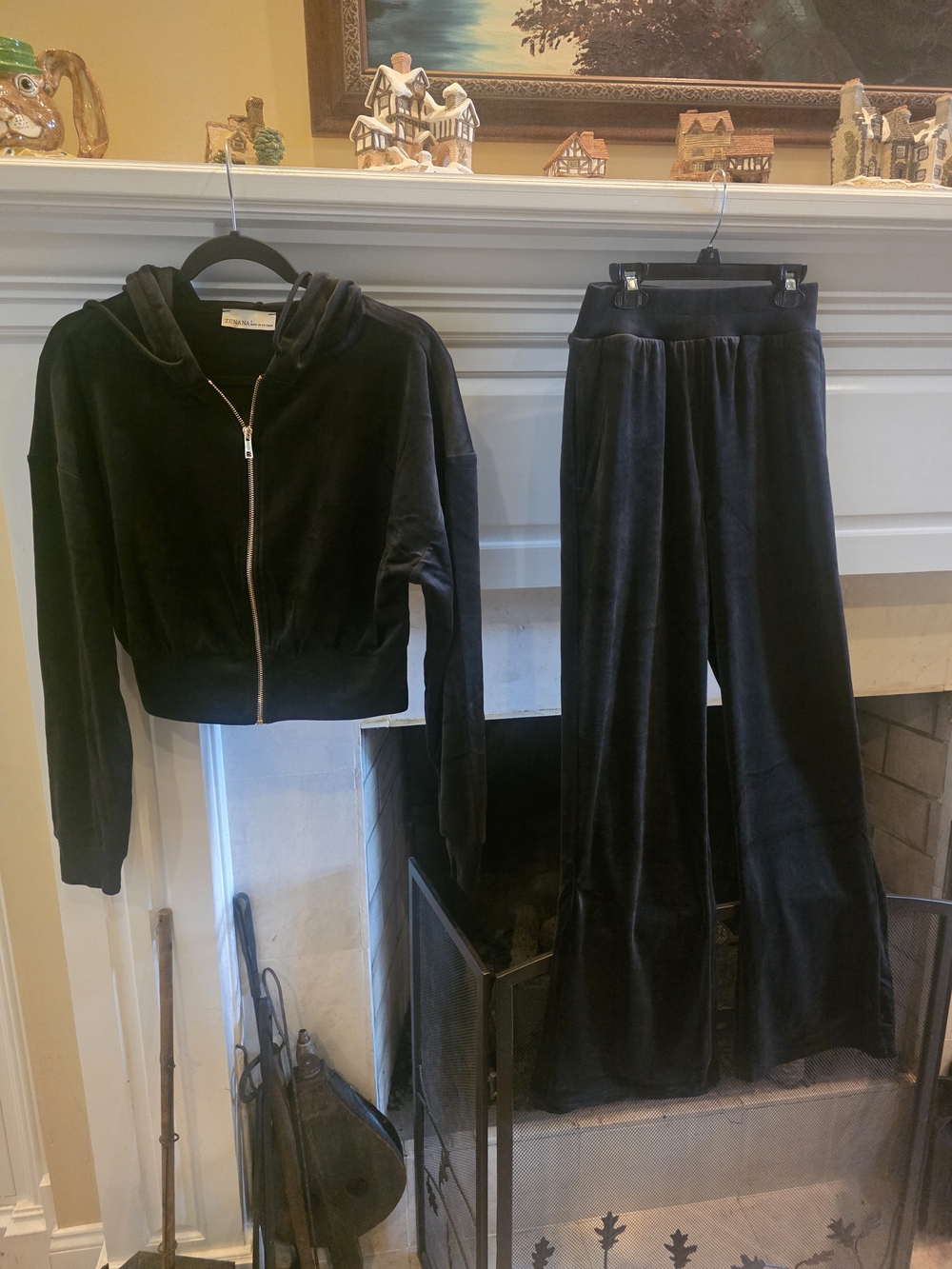 Zenana Outfitters Black Velvet Wide-Leg Pants & Crop Zip Hoodie Set